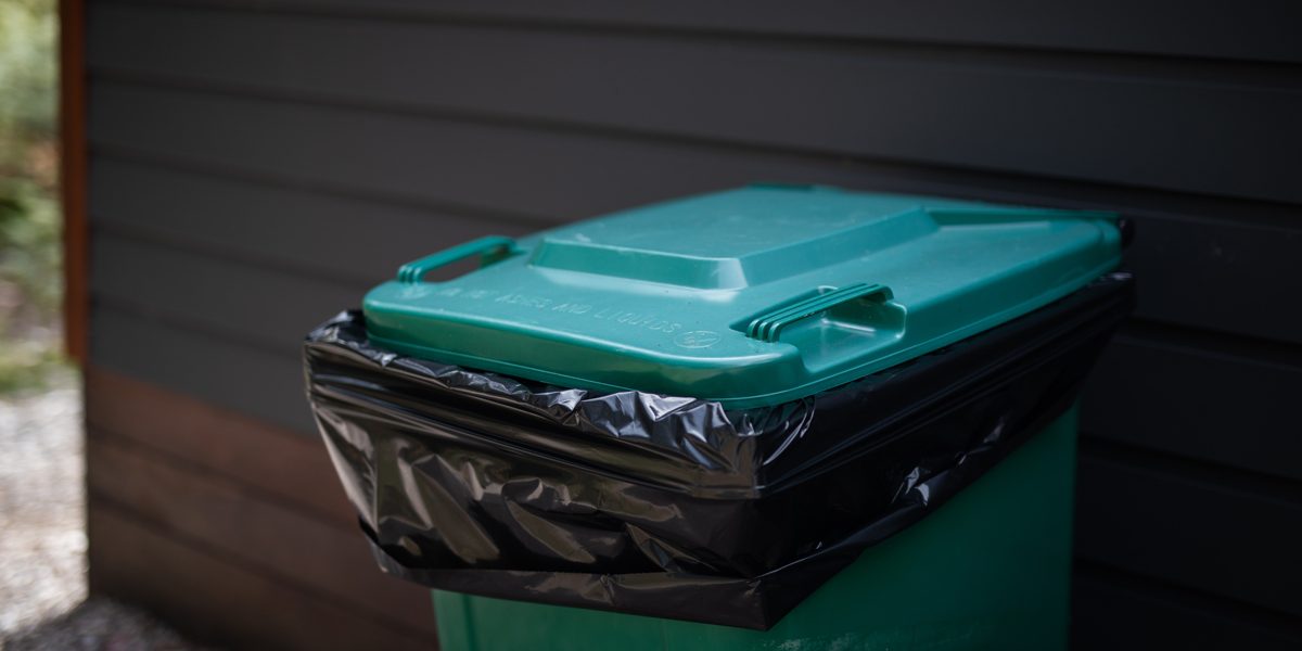 How To Clean Trash Bin